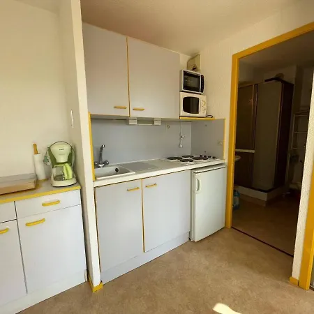 2 Pieces Avec Terrasse, Parking, Proche Et Centre - Fr-1-225d-179 Apartment
