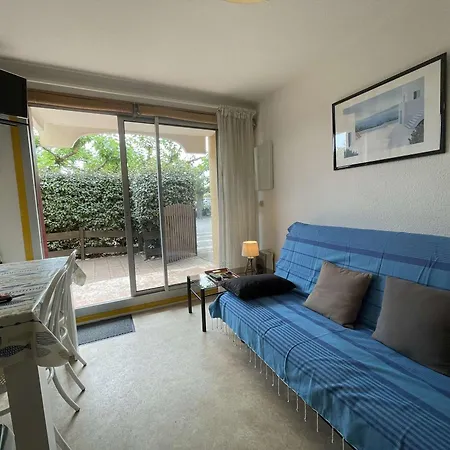 Apartment 2 Pieces Avec Terrasse, Parking, Proche Et Centre - Fr-1-225d-179